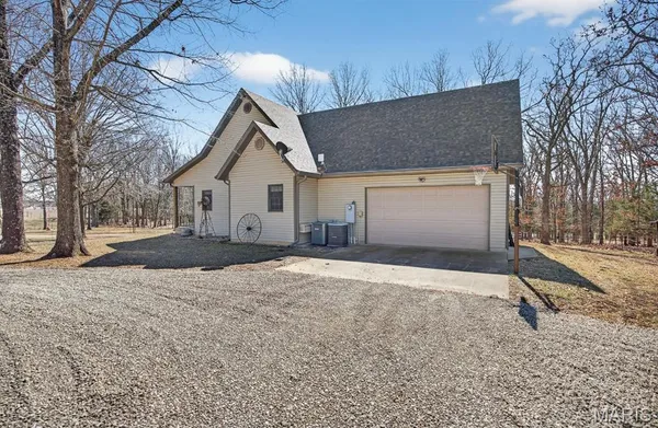 $559,900 | 18521 Oak Tree Lane, Phillipsburg, MO 65722