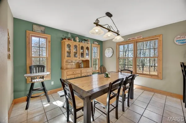 $559,900 | 18521 Oak Tree Lane, Phillipsburg, MO 65722