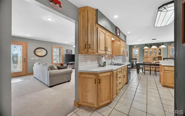 $559,900 | 18521 Oak Tree Lane, Phillipsburg, MO 65722