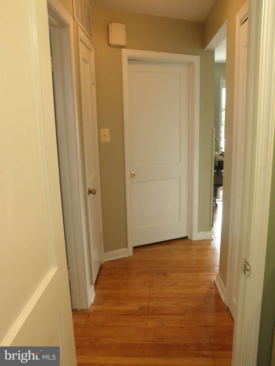 1215 June Road Baltimore, MD 21227 - Photo 18 of 28 Interior (General)