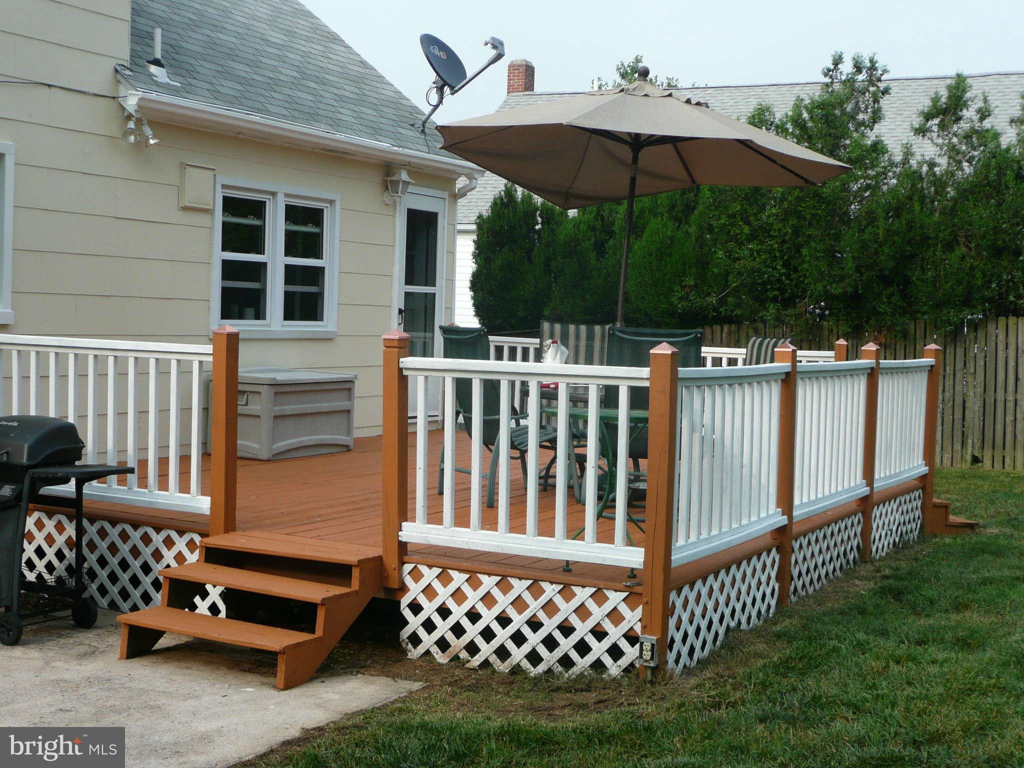 1215 June Road Baltimore, MD 21227 - Photo 27 of 28 Beautifully Maintained Deck