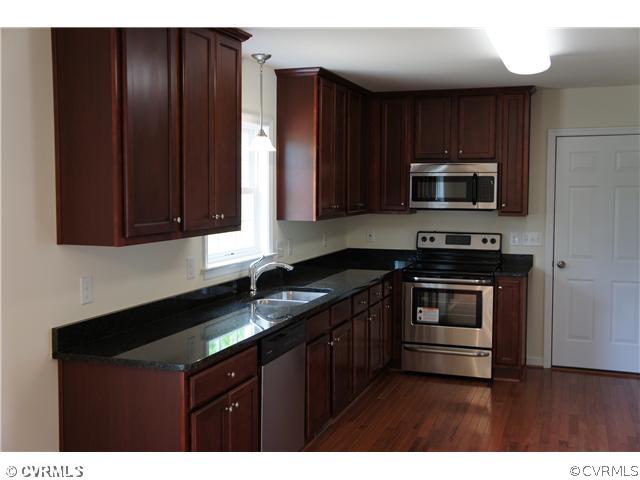 7528 Rolling Hill Road Hopewell, VA 23860 - Photo 10 of 24 Cafeteria/Kitchen