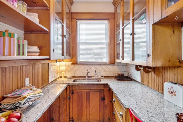 $675,000 | 102 Jastram Street, Providence, RI 02908