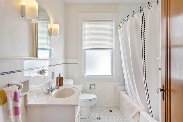 $675,000 | 102 Jastram Street, Providence, RI 02908