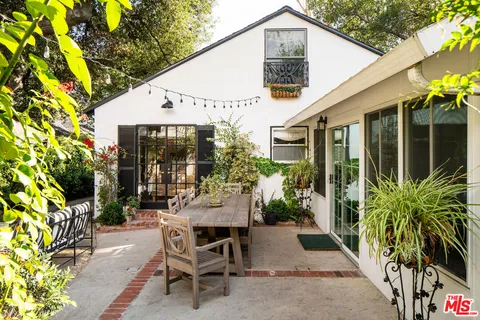 $1,797,000 | 2089 East Mountain Street, Pasadena, CA 91104