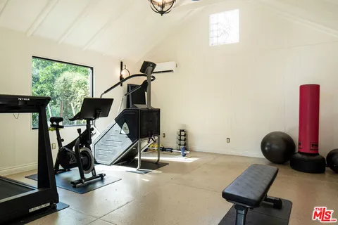 $1,797,000 | 2089 East Mountain Street, Pasadena, CA 91104