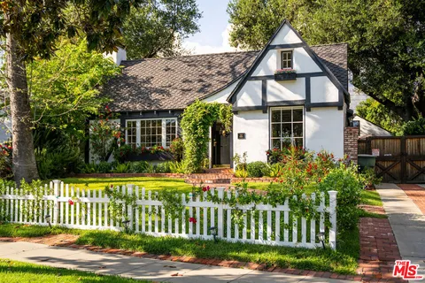 $1,797,000 | 2089 East Mountain Street, Pasadena, CA 91104