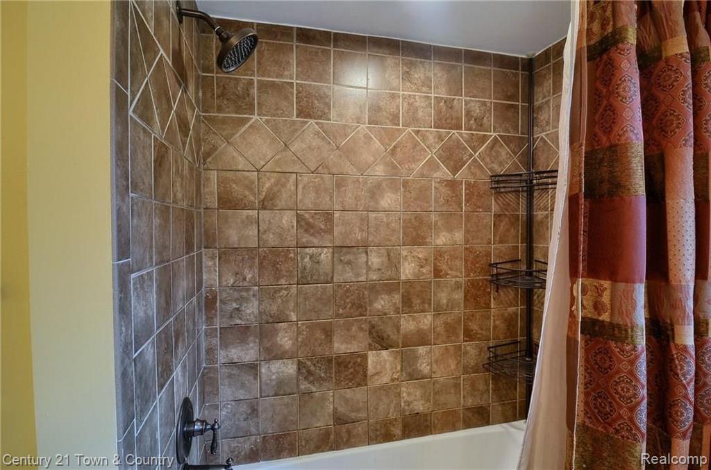 69 Rose Brier Drive Rochester Hills, MI 48309 - Photo 20 of 27