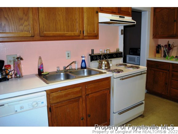734 Wire Road Bunnlevel, NC 28323 - Photo 3 of 25 Gallery Image 3