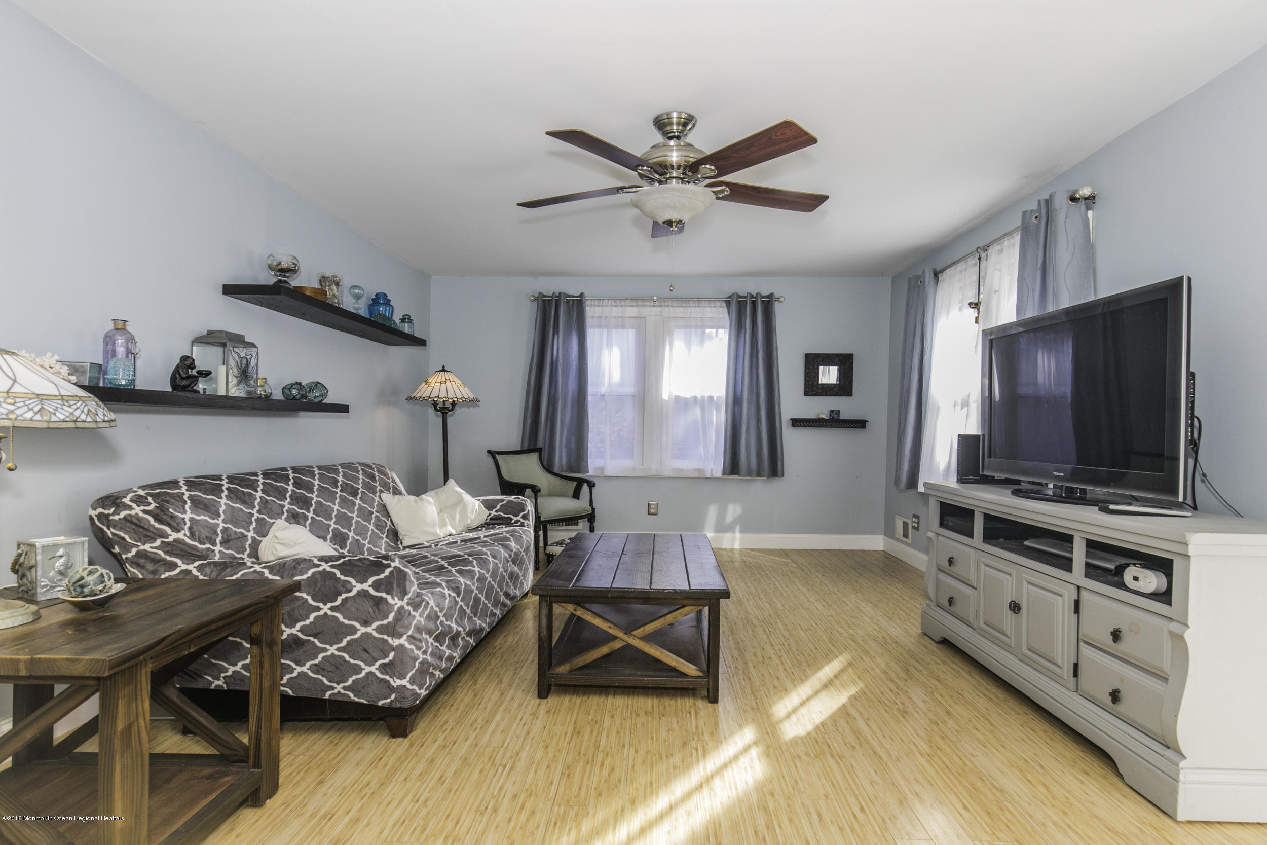 1031 Old Farm Road Point Pleasant, NJ 08742 - Photo 14 of 43 Living Room