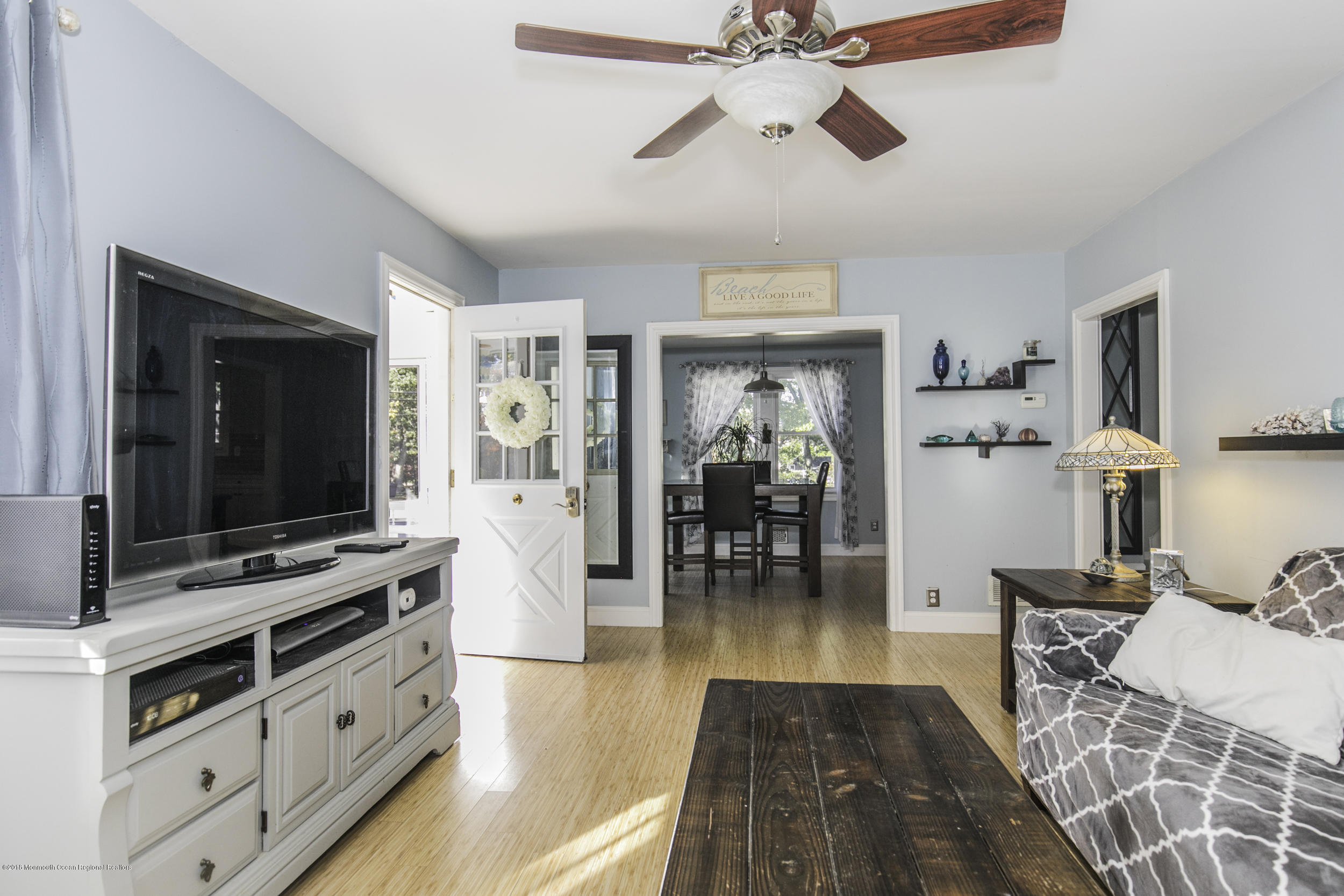 1031 Old Farm Road Point Pleasant, NJ 08742 - Photo 15 of 43 Living Room