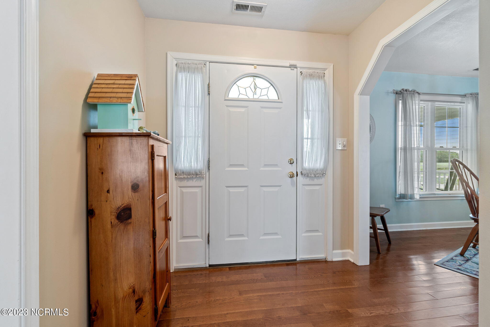 152 Country Club Road Camden, NC 27921 - Photo 6 of 44 Front door interior
