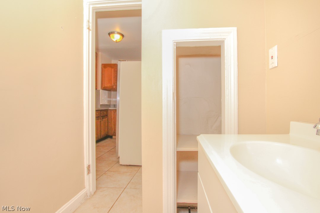 3579 Bainbridge Road Cleveland Heights, OH 44118 - Photo 18 of 35