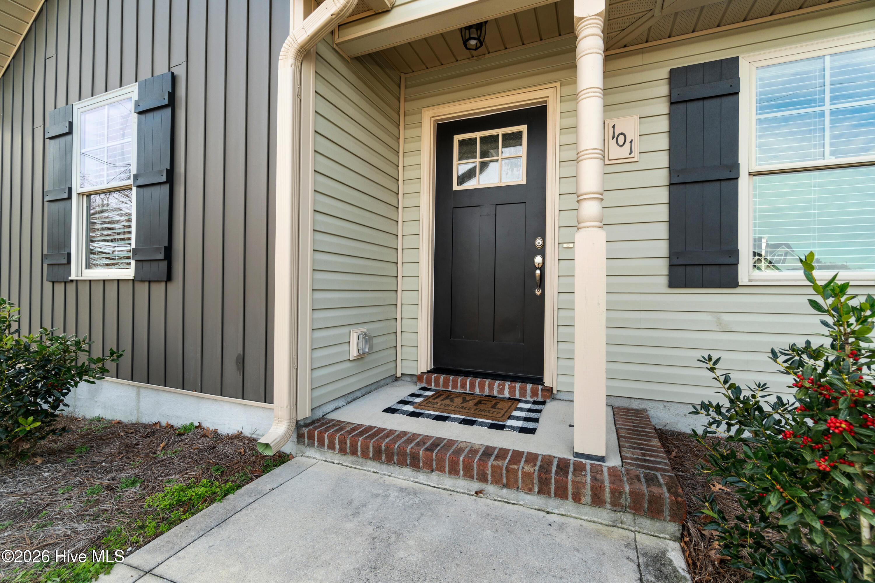 101 Chasity Way Hubert, NC 28539 - Photo 2 of 21 Front