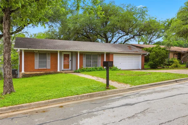 $3,000 | 1613 Sunnyvale Street, Austin, TX 78741