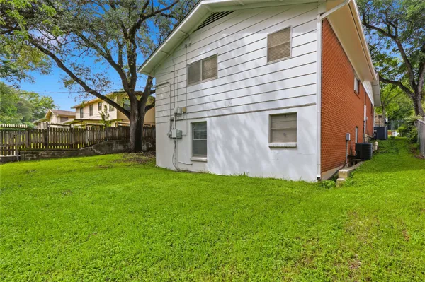 $3,000 | 1613 Sunnyvale Street, Austin, TX 78741