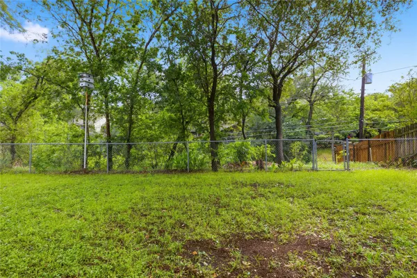 $3,000 | 1613 Sunnyvale Street, Austin, TX 78741