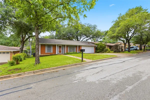 $3,000 | 1613 Sunnyvale Street, Austin, TX 78741