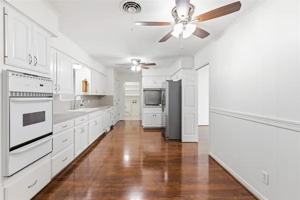 $3,000 | 1613 Sunnyvale Street, Austin, TX 78741