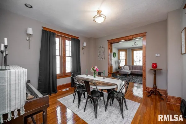 $299,900 | 307 North Logan Street, Deer Creek, IL 61733