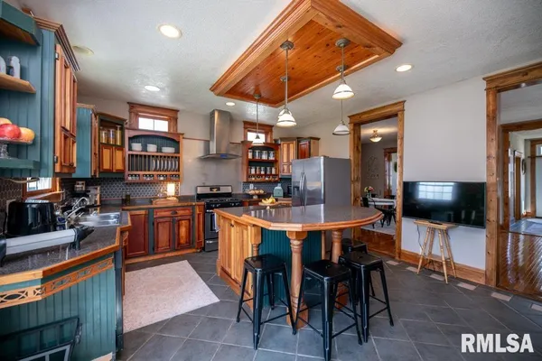 $299,900 | 307 North Logan Street, Deer Creek, IL 61733