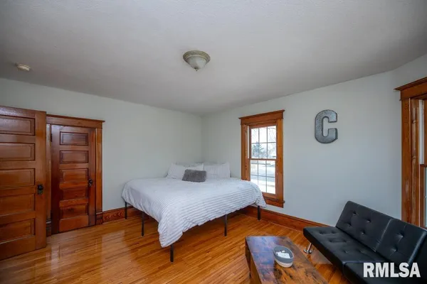 $299,900 | 307 North Logan Street, Deer Creek, IL 61733