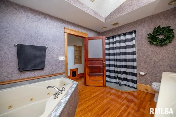 $299,900 | 307 North Logan Street, Deer Creek, IL 61733