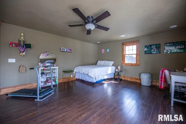 $299,900 | 307 North Logan Street, Deer Creek, IL 61733