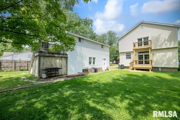 $299,900 | 307 North Logan Street, Deer Creek, IL 61733