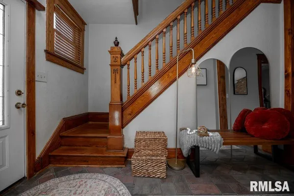 $299,900 | 307 North Logan Street, Deer Creek, IL 61733