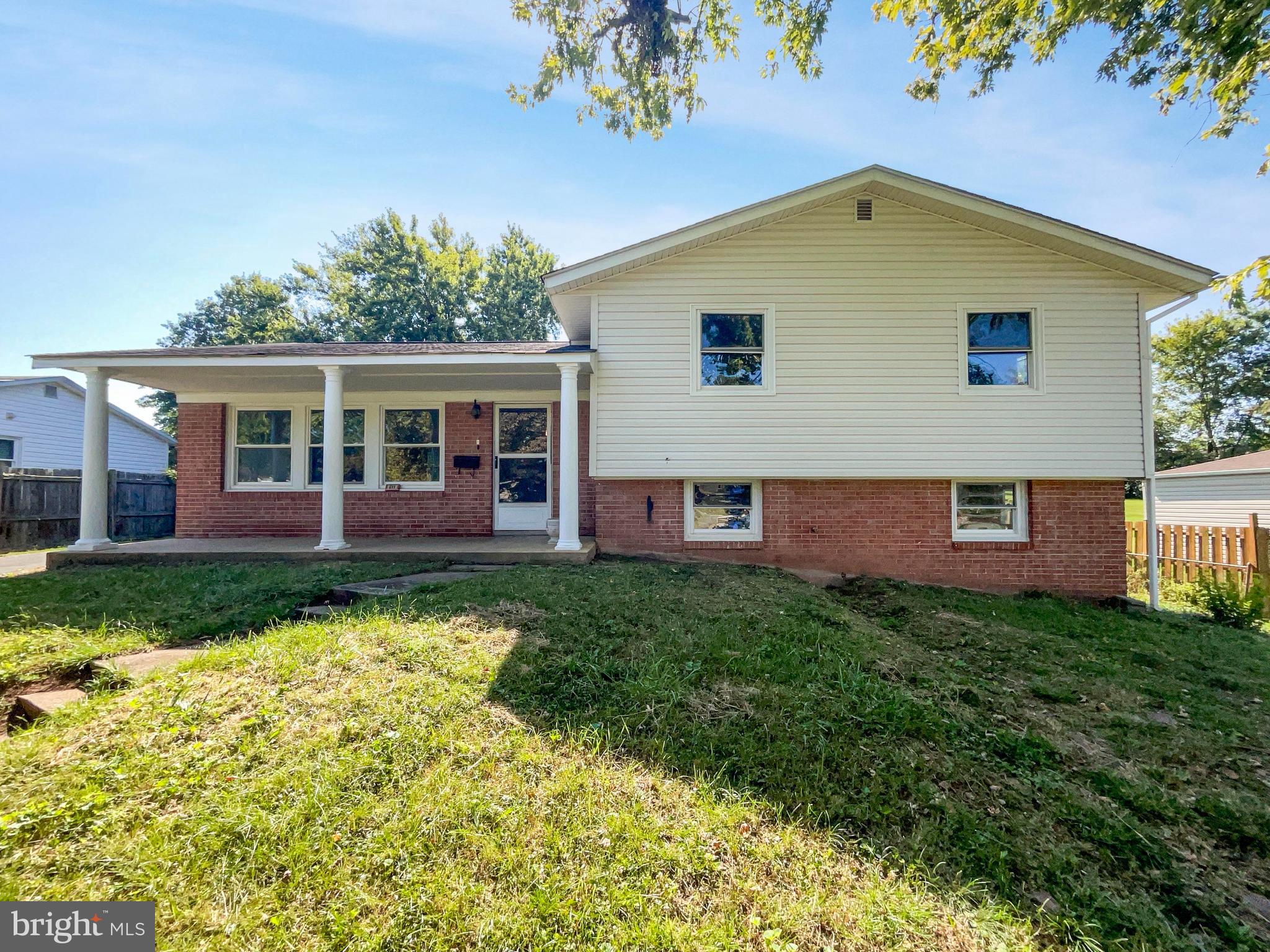611 West Beech Road Sterling, VA 20164 - Photo 14 of 25 Gallery Image 14