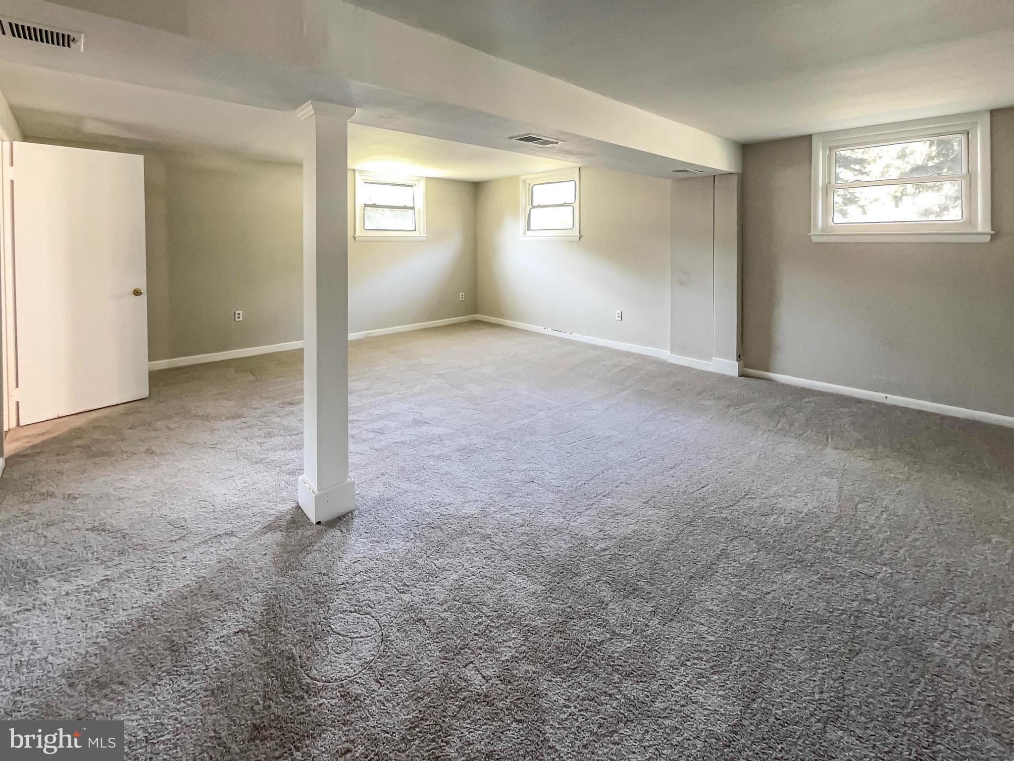 611 West Beech Road Sterling, VA 20164 - Photo 15 of 25 Gallery Image 15