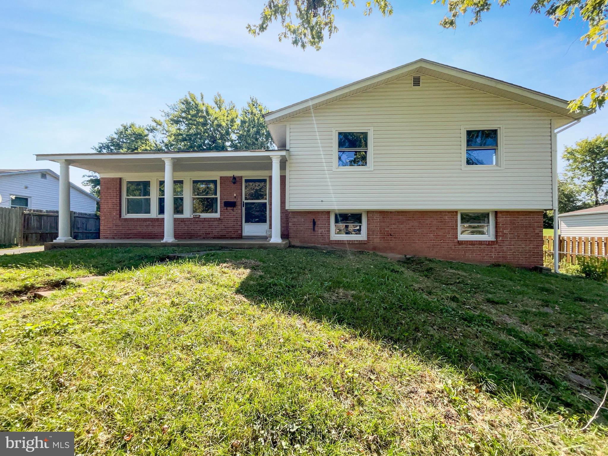 611 West Beech Road Sterling, VA 20164 - Photo 19 of 25 Gallery Image 19