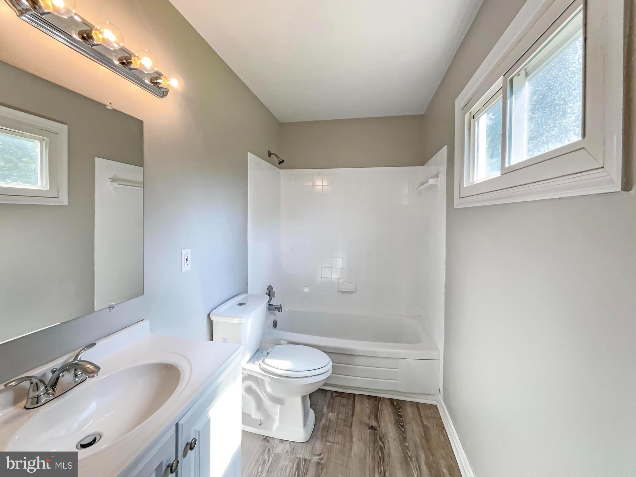 611 West Beech Road Sterling, VA 20164 - Photo 23 of 25 Gallery Image 23