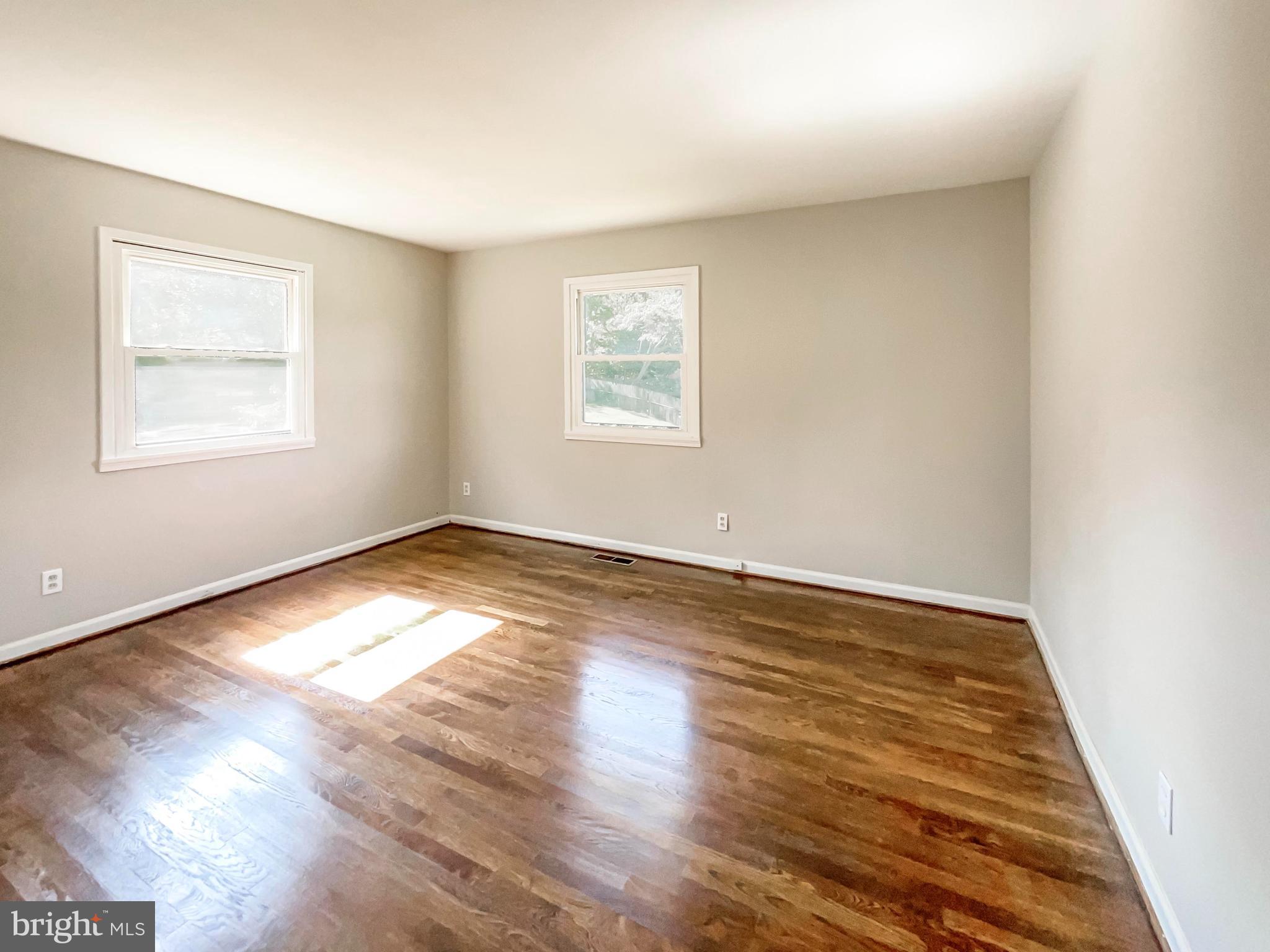 611 West Beech Road Sterling, VA 20164 - Photo 8 of 25 Gallery Image 8