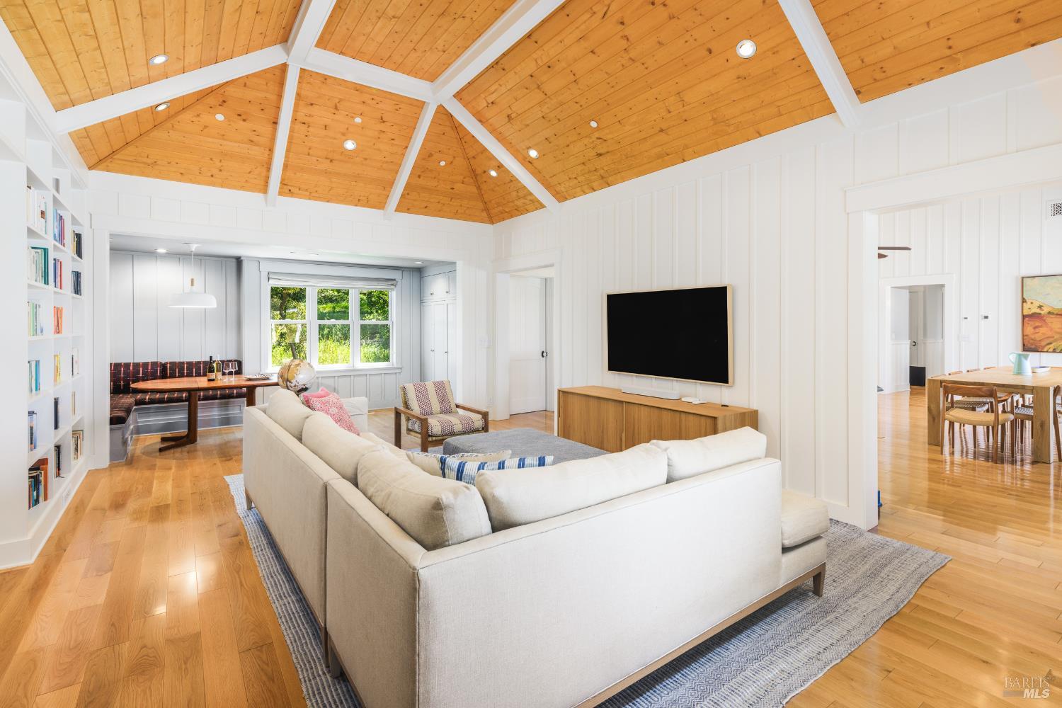 5561 Sonoma Mountain Road Santa Rosa, CA 95404 - Photo 23 of 70 a living room with furniture and a flat screen tv
