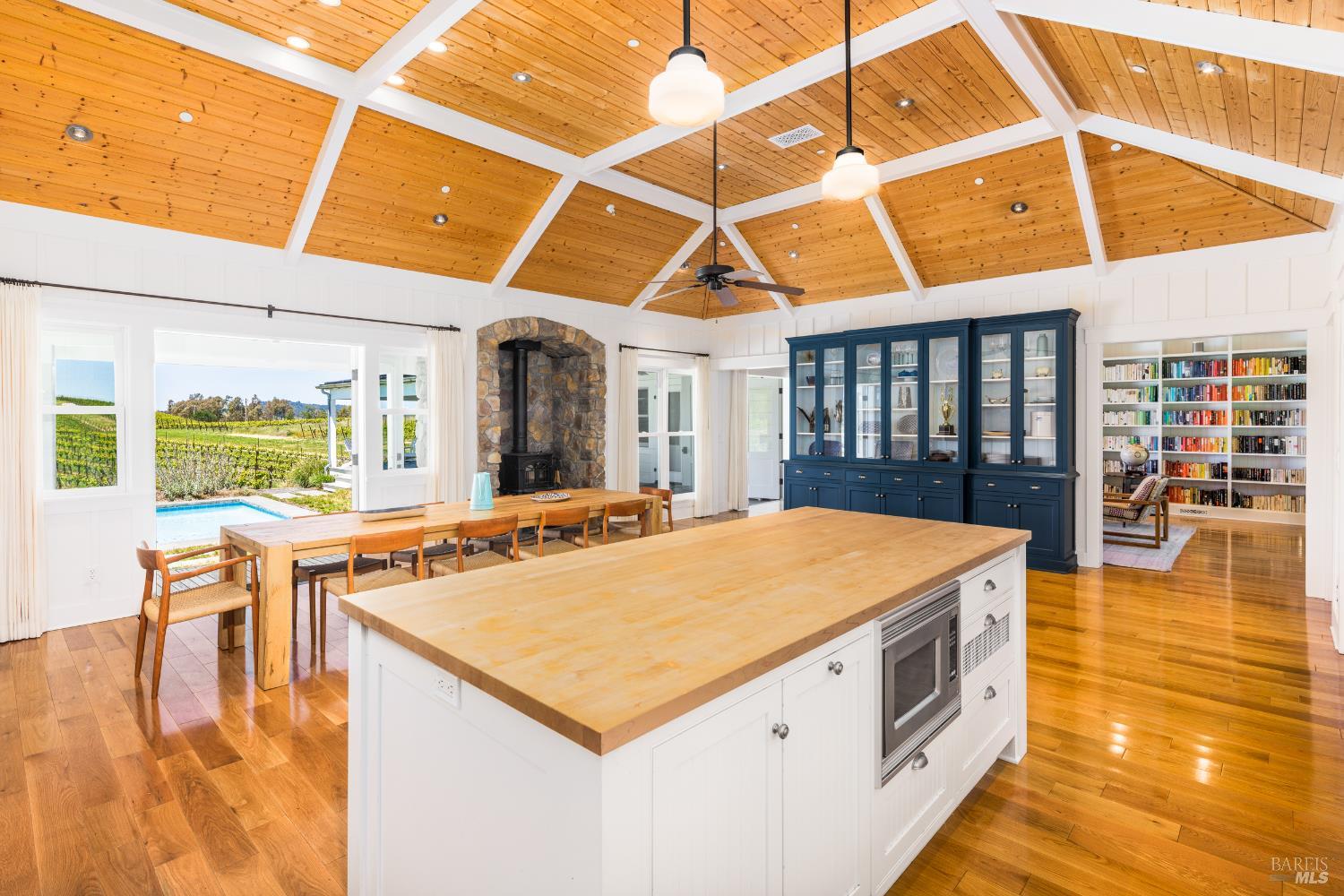 5561 Sonoma Mountain Road Santa Rosa, CA 95404 - Photo 24 of 70