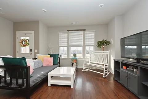 $339,900 | 1006 Henley Lane, Gallatin, TN 37066