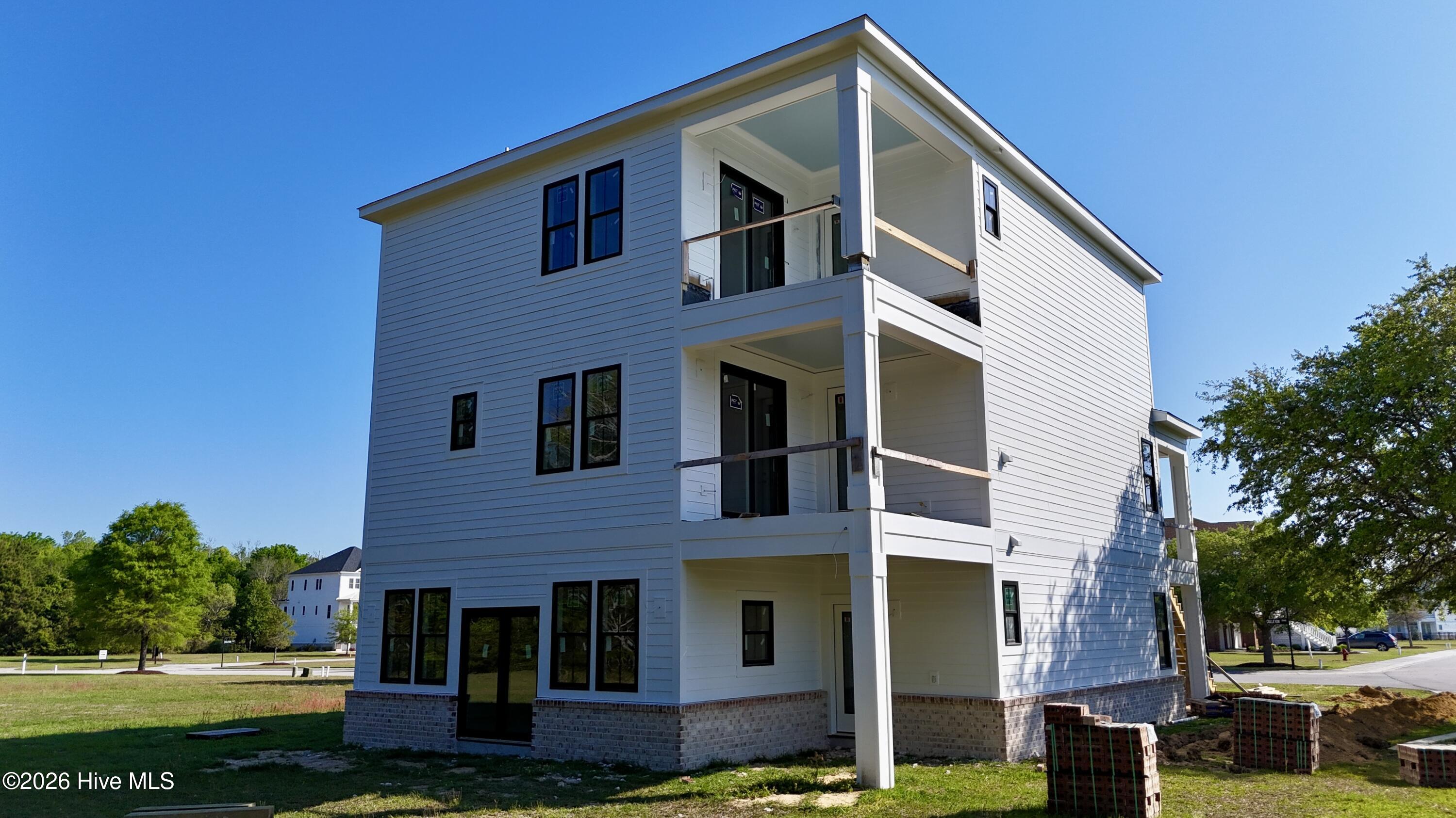 244 Colleton Square Newport, NC 28570 - Photo 5 of 56 Rear Elevation