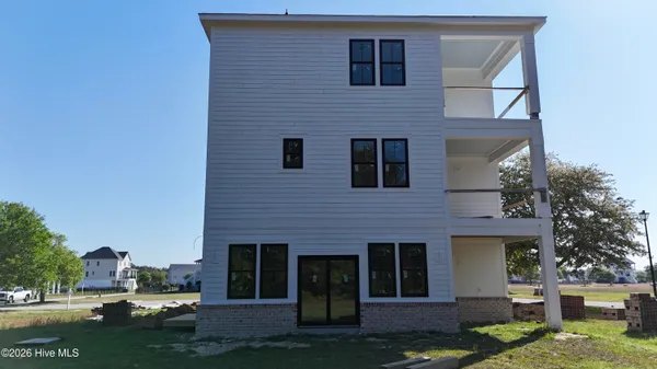 $1,299,000 | 244 Colleton Square, Newport, NC 28570