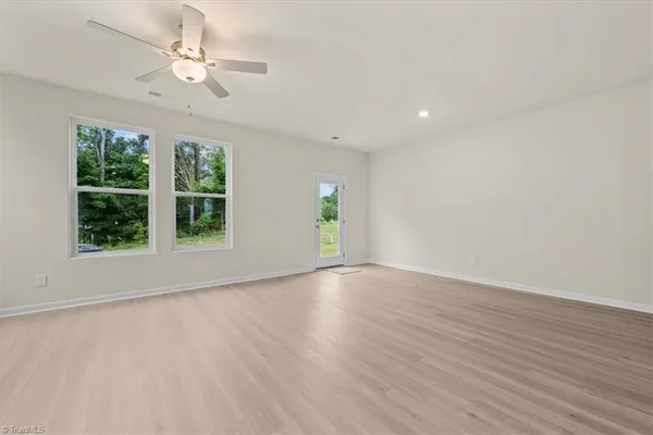 $264,900 | 2146 Willow Gln Drive, Graham, NC 27253