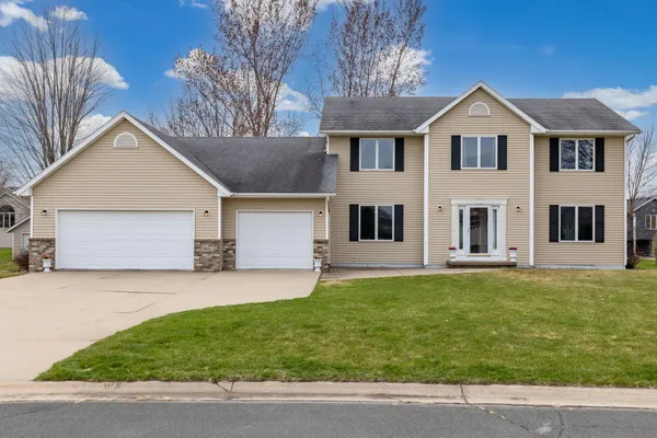 $479,900 | 905 Horizon Circle, Belle Plaine, MN 56011