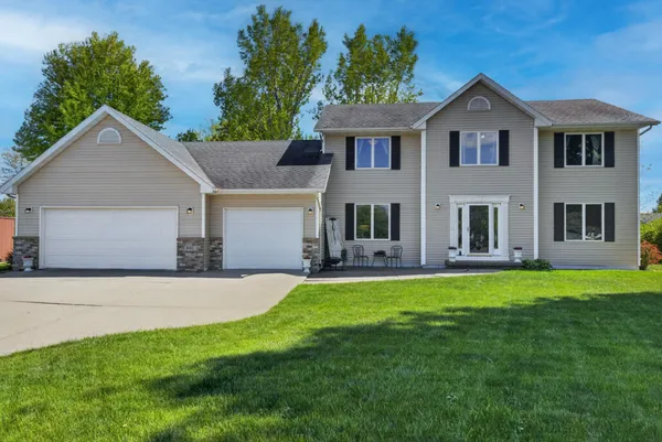 $479,900 | 905 Horizon Circle, Belle Plaine, MN 56011