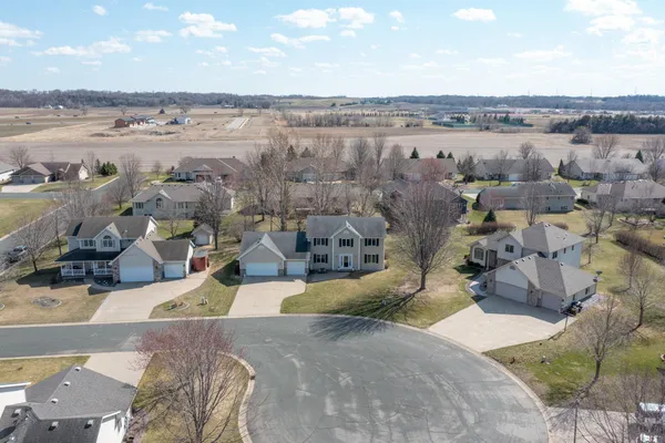 $479,900 | 905 Horizon Circle, Belle Plaine, MN 56011