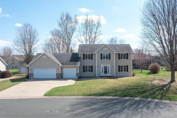 $479,900 | 905 Horizon Circle, Belle Plaine, MN 56011