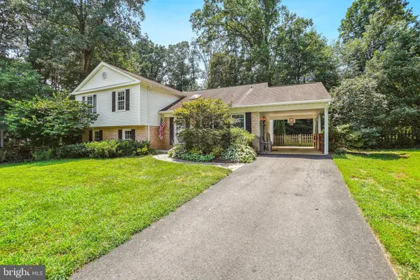 $875,000 | 5420 Rumsey Place, Fairfax, VA 22032