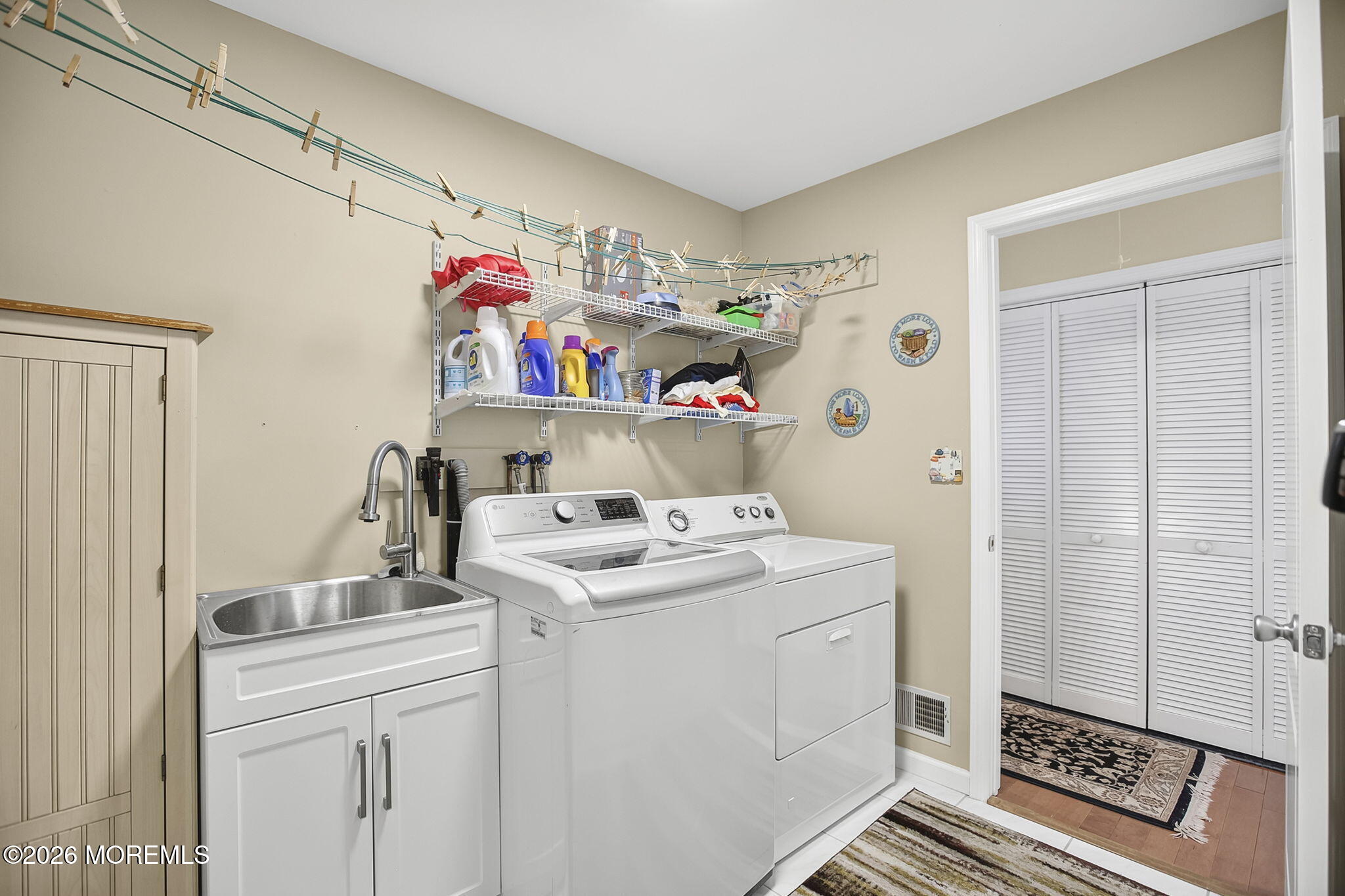 452 Meadowood Road Jackson, NJ 08527 - Photo 18 of 53 Main Laundry Room