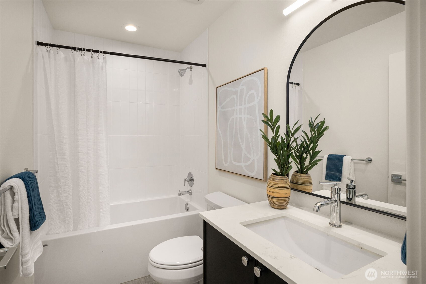 2105 Southwest Genesee Street Seattle, WA 98106 - Photo 15 of 17