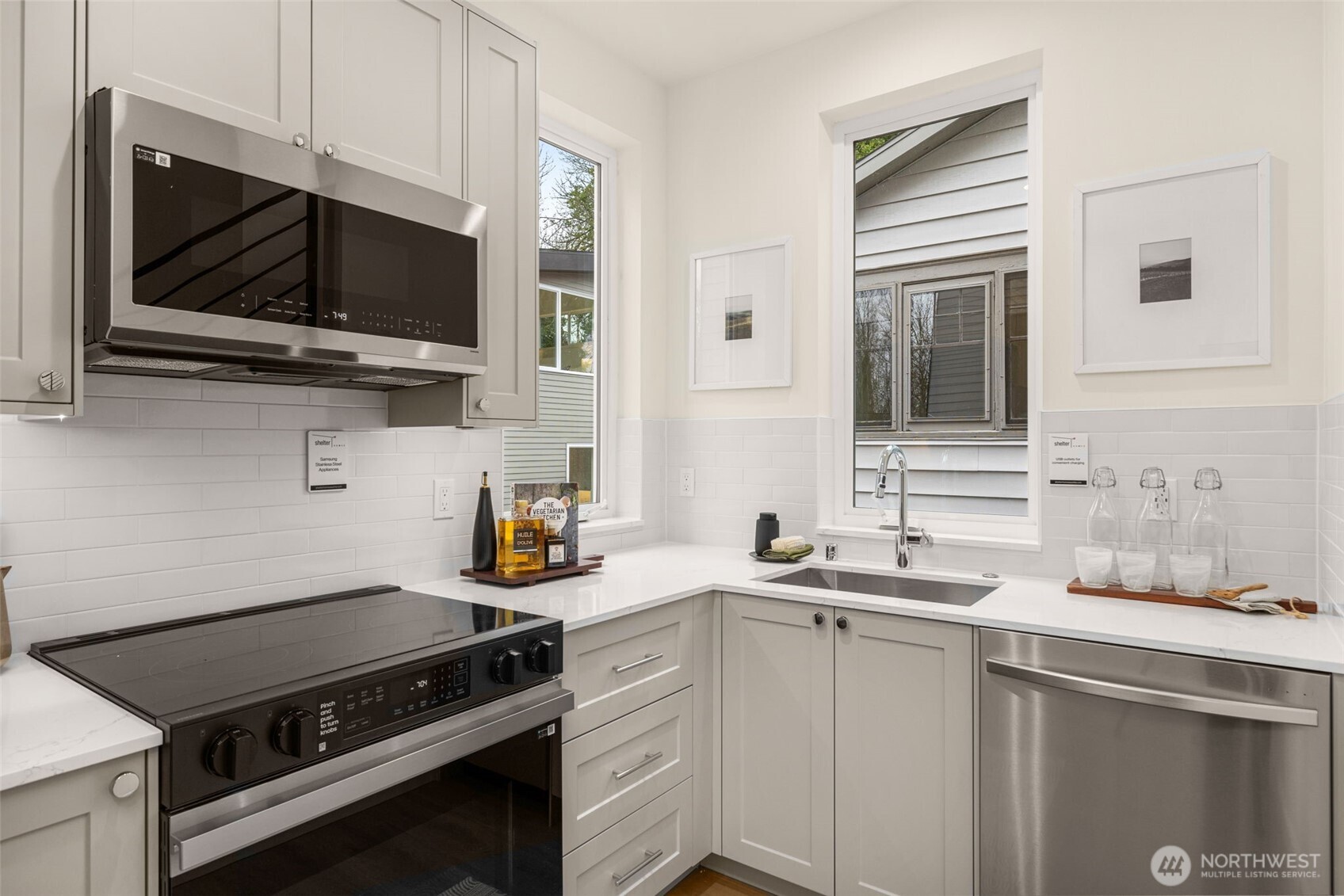 2105 Southwest Genesee Street Seattle, WA 98106 - Photo 7 of 17