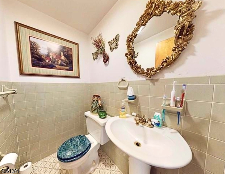 73 Maple Street Paterson, NJ 07522 - Photo 11 of 15